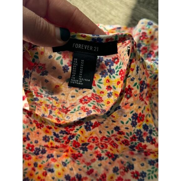 🔵 5 for $25 FOREVER 21 women’s multicolor floral short sleeve peplum top - Picture 4 of 7